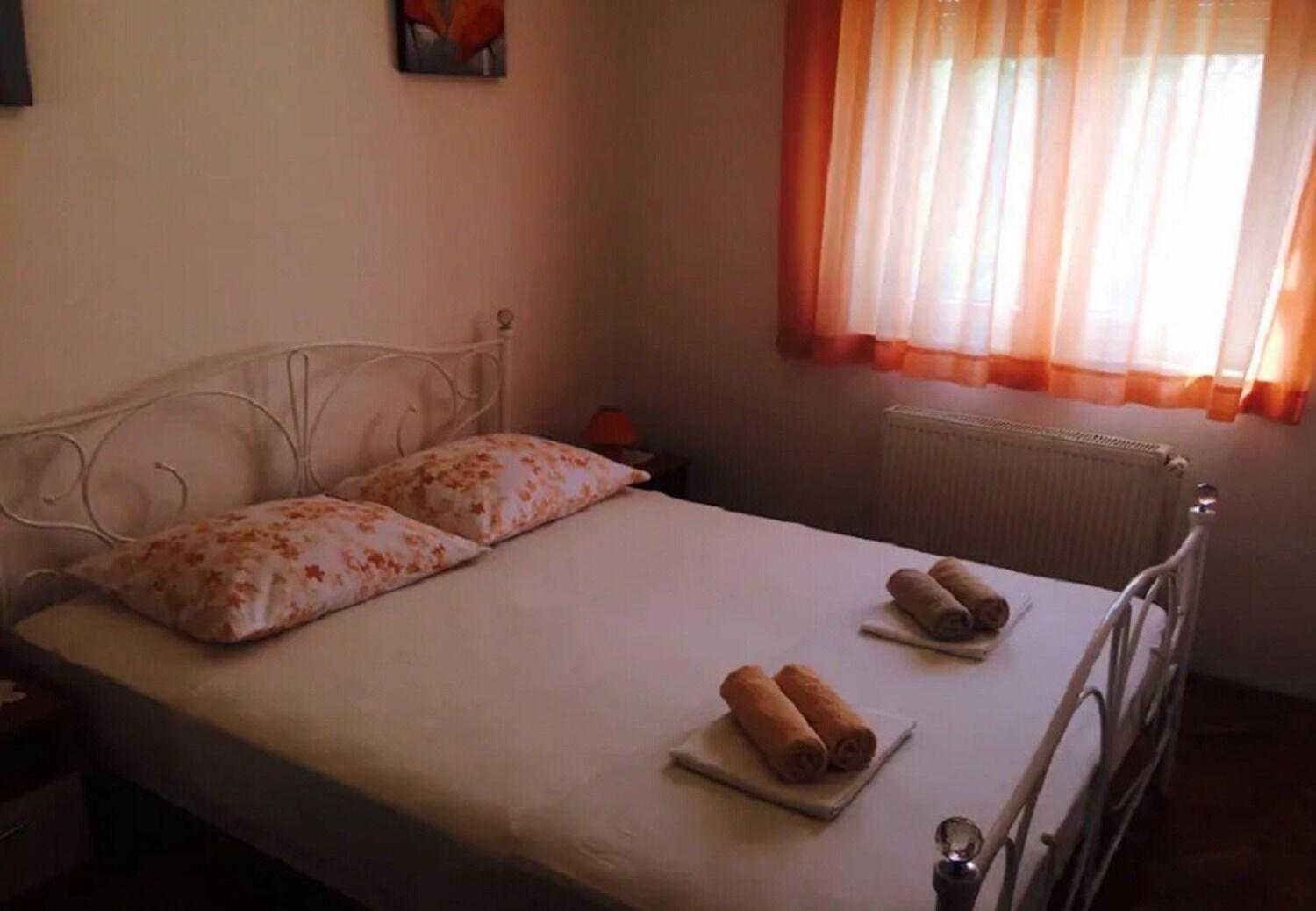 Apartments And Rooms Ognjen - Family Apartments With Free Parking Betina  Exterior foto