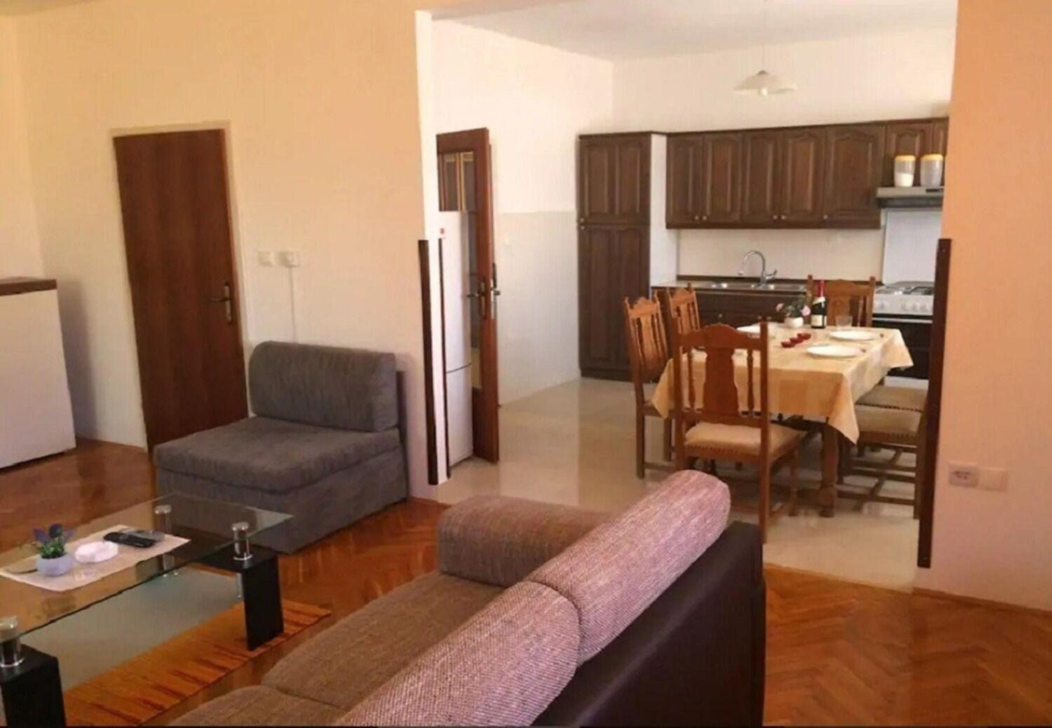 Apartments And Rooms Ognjen - Family Apartments With Free Parking Betina  Exterior foto